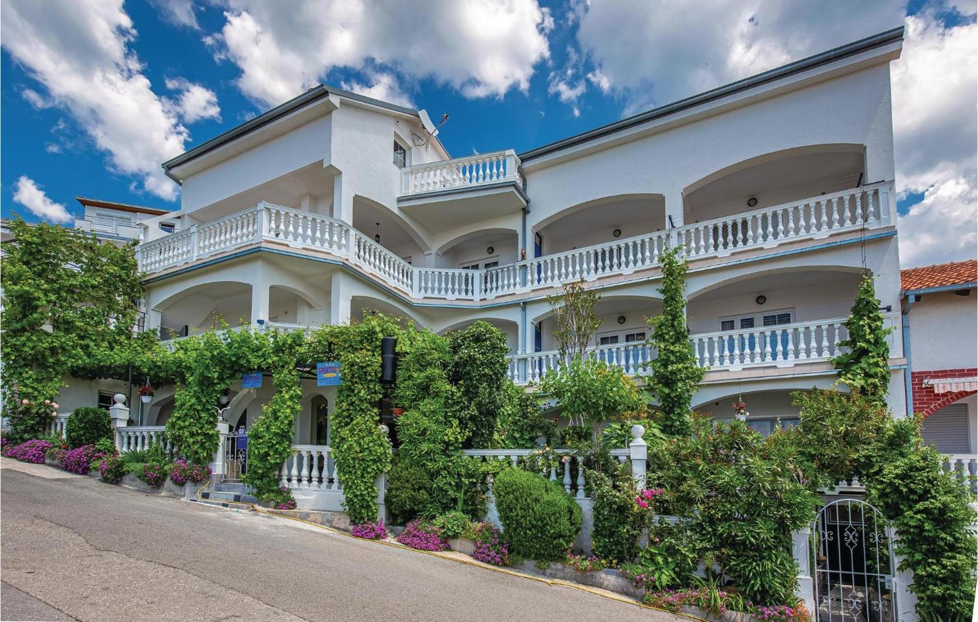 Stunning Apartment In Crikvenica With Wifi ภายนอก รูปภาพ