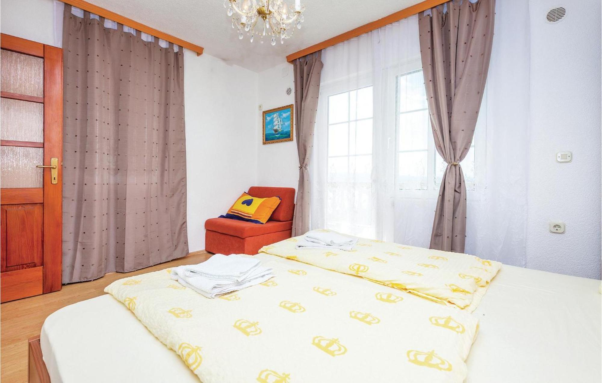 Stunning Apartment In Crikvenica With Wifi ภายนอก รูปภาพ
