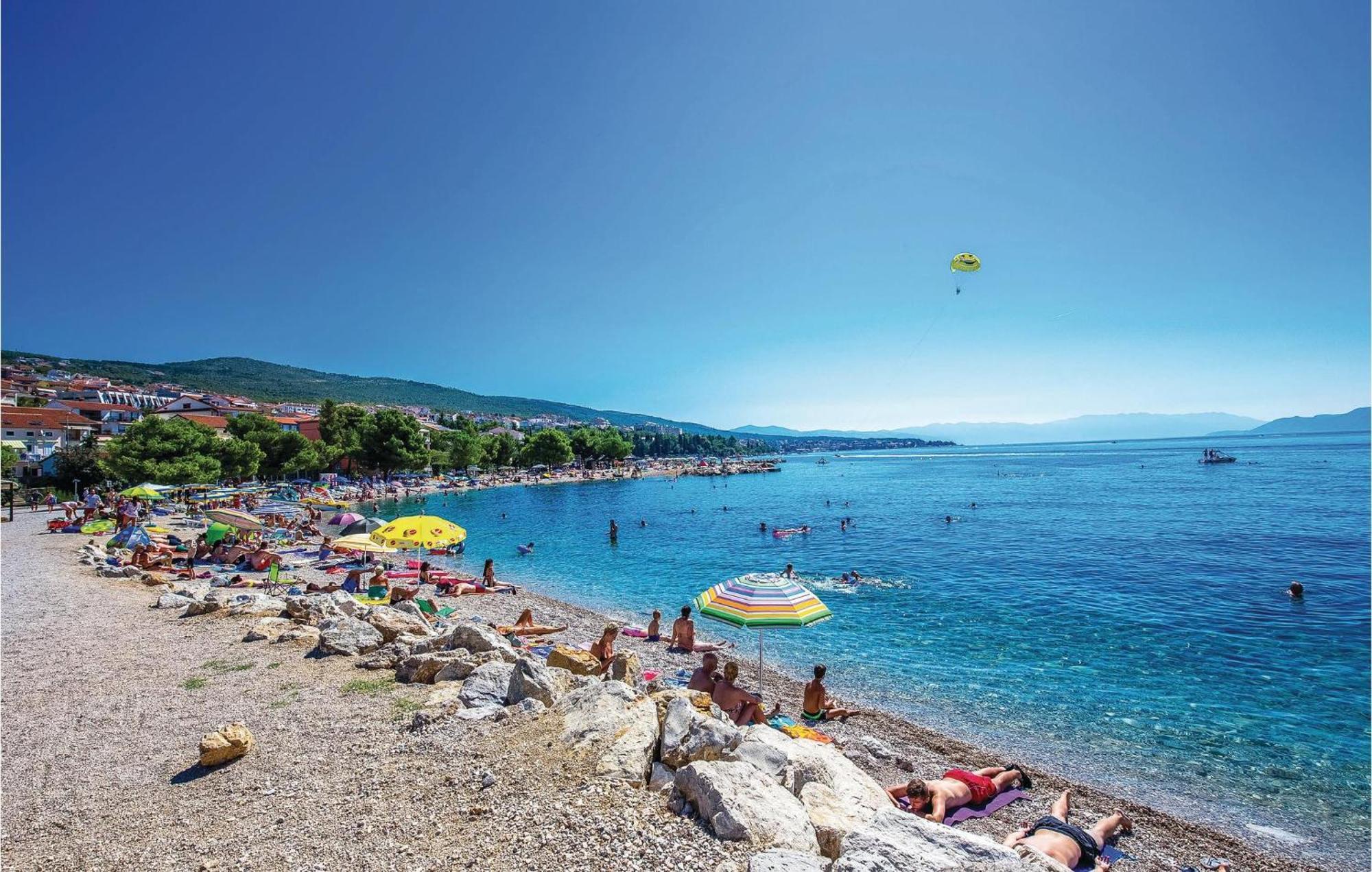 Stunning Apartment In Crikvenica With Wifi ภายนอก รูปภาพ